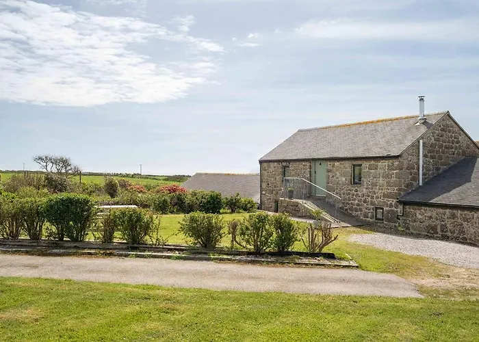 Porthcurno Barns, The Cart Lodge - Cosy Cottage, Walk To Porthcurno Beach, Pedn Vouder & Minack Theatre