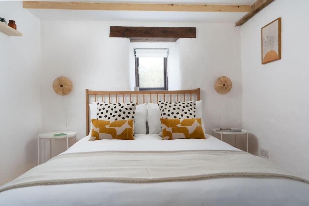 Holiday home Porthcurno Barns, The Cart Lodge - Cosy Cottage, Walk To Porthcurno Beach, Pedn Vouder & Minack Theatre Penzance