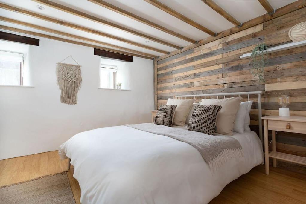Porthcurno Barns, The Cart Lodge - Cosy Cottage, Walk To Porthcurno Beach, Pedn Vouder & Minack Theatre * Penzance